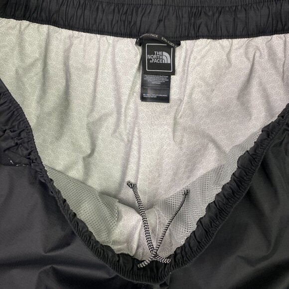 The North Face Black Sweatpants - Picture 8 of 16